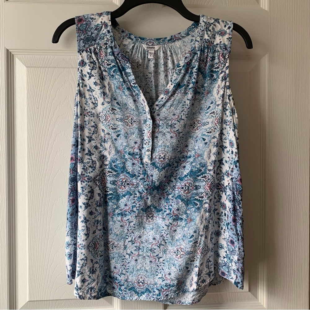 Sonoma blue & white sleeveless top size small